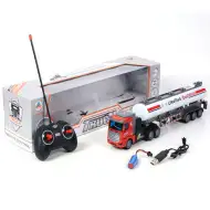 RC Nákladní vůz na přepravu paliva s dálkovým ovládáním a světlem 1/48
