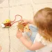Eichhorn: Zvířecí navlékací dřevěná hračka - Simba Toys